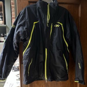 Men’s Outdoor Research primaloft insulated shell